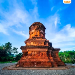Candi Jabung - sewa hiace paiton