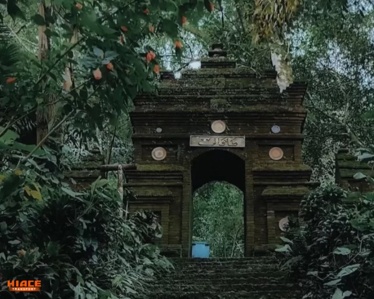 makam sunan muria