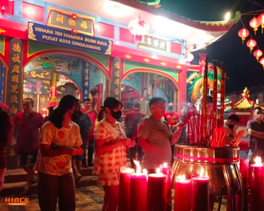 Perayaan Imlek diKota Seribu Kelenteng Source by Antara News