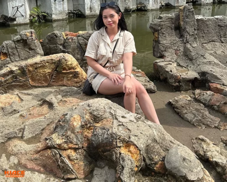Pantai Air Manis Malin Kundang