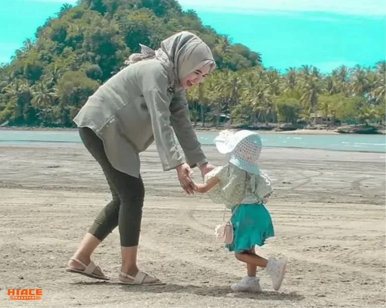 Bibir Pantai Air ManisSource byInstagram @pantaiairmanis.padangg