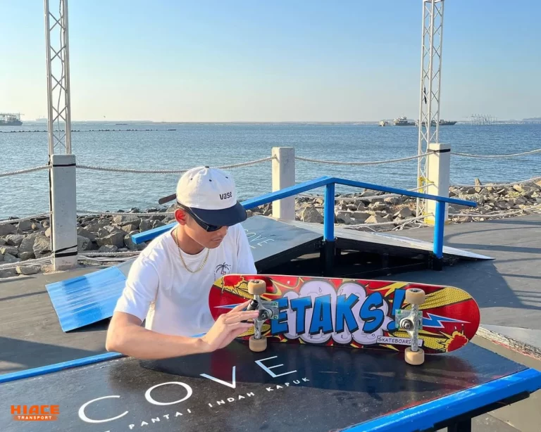 Skateboard di COVESource by Instagram @baskaraversace
