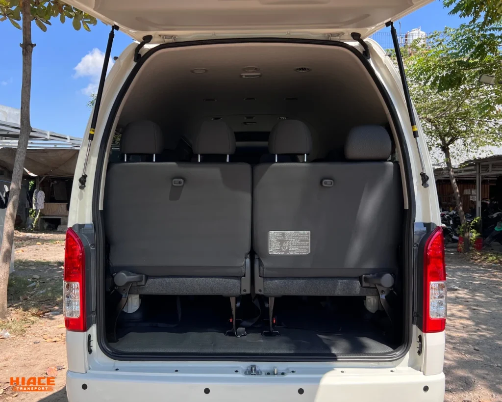 Bagasi Hiace Commuter