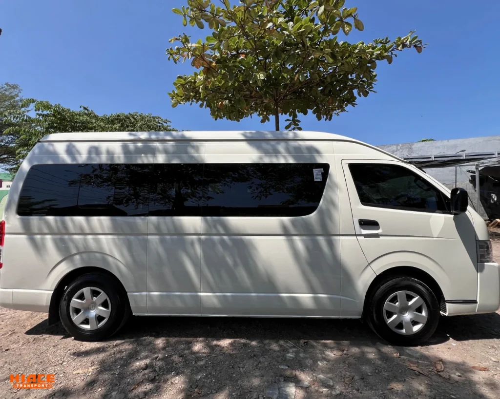 sewa hiace Commuter
