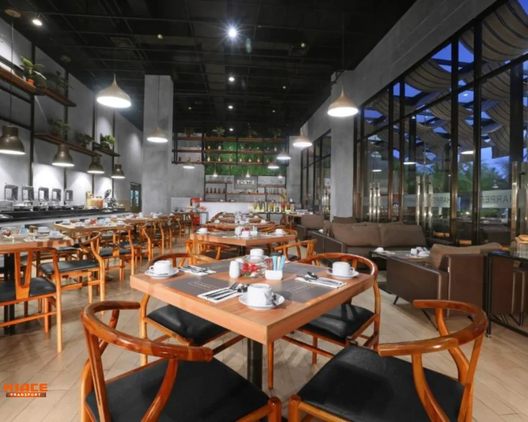 2 Restouran source by booking.com