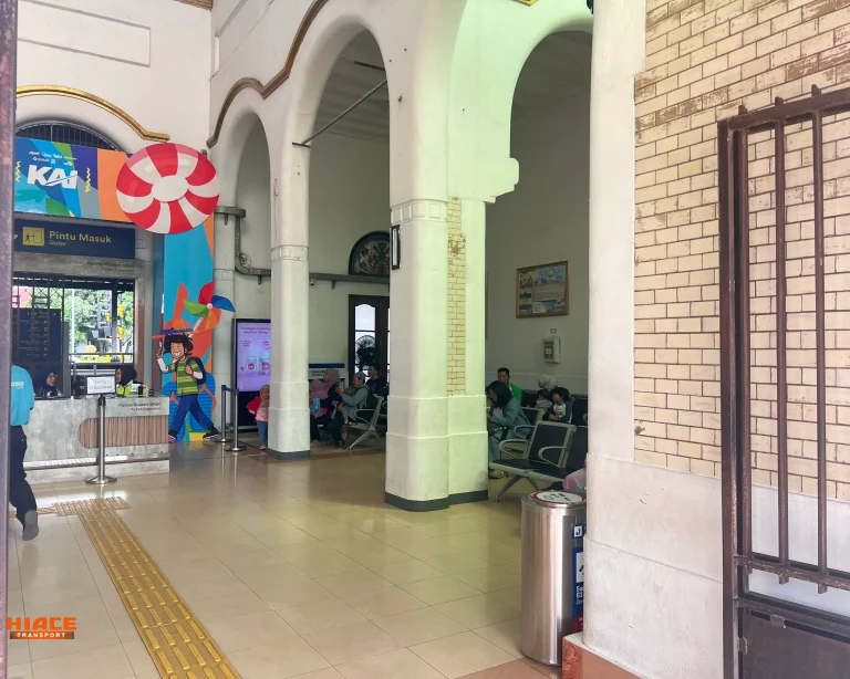 Stasiun Cirebon Kejaksan