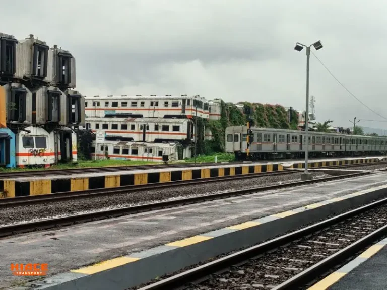 Tampak dalam Stasiun Purwakarta Source By Liputan6.com