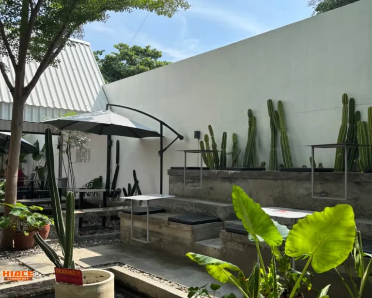 Bagian luar koze coffee