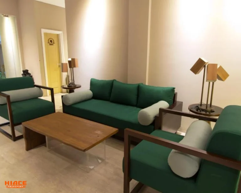 Lobby Lounge by booking.com