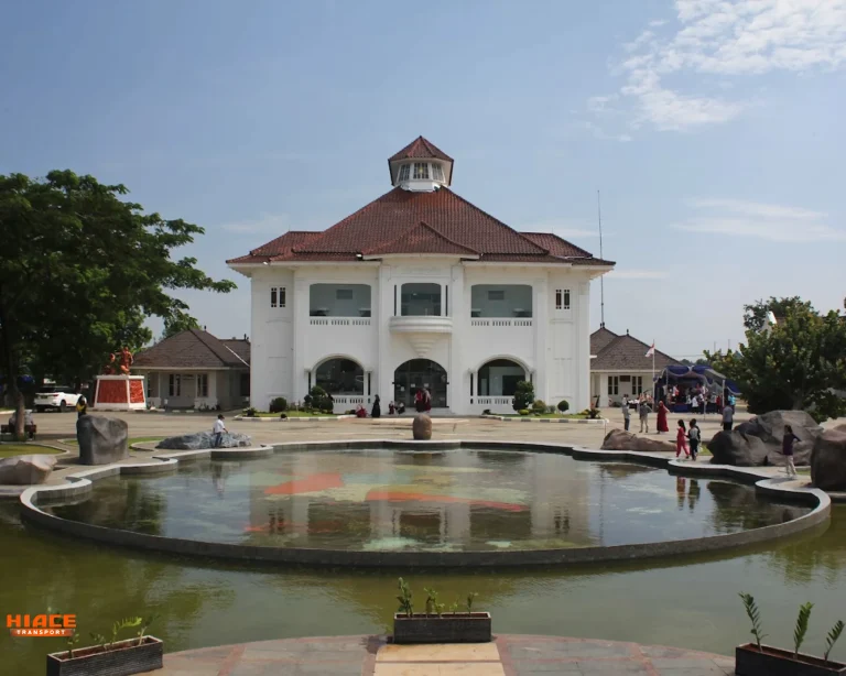 Tampak depan Museum Source by Achmad Dani