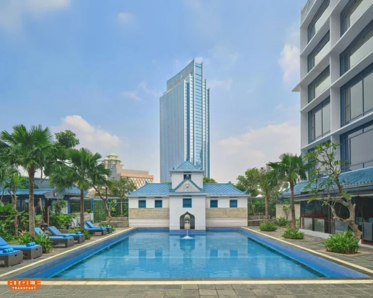 Kolam renang by booking.com