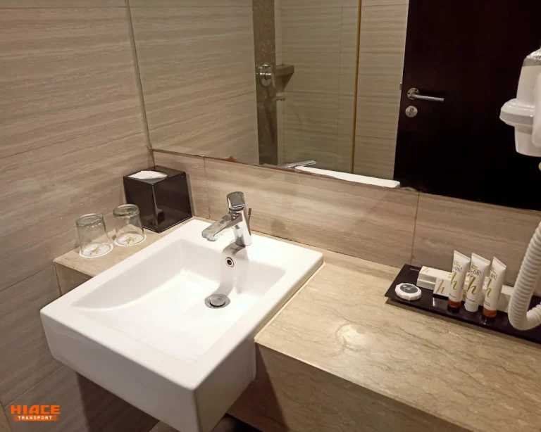 Bathroom Horison Bekasi by Helga