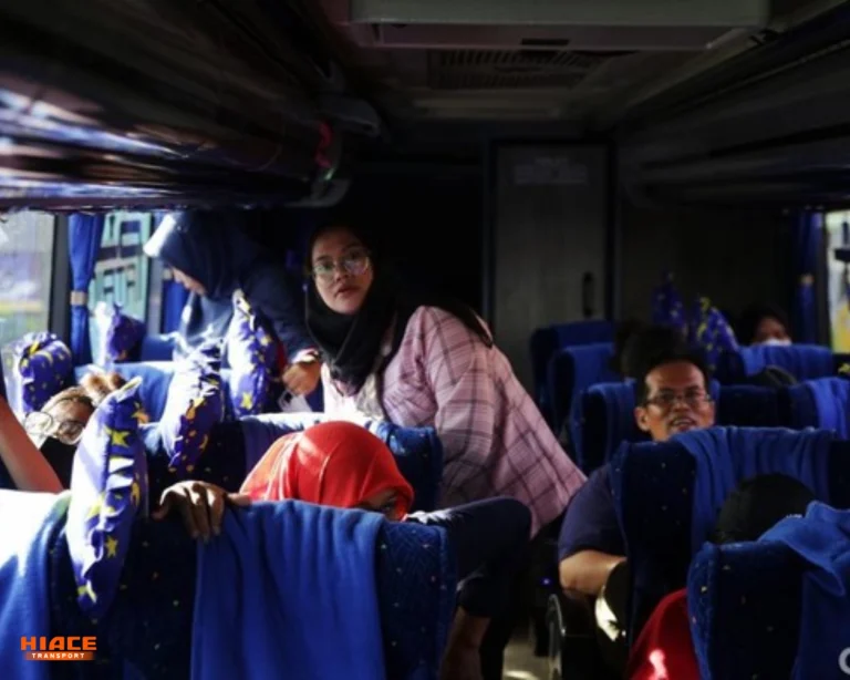 Interior bus by detik.com