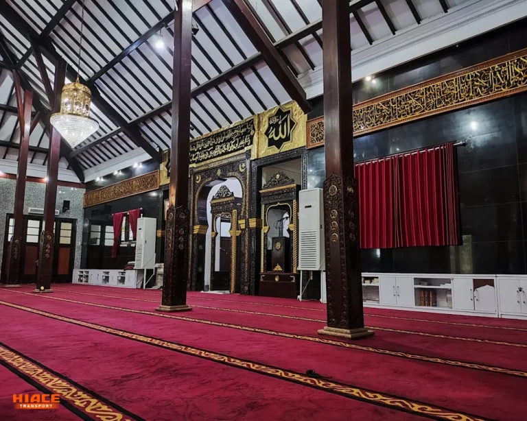 Interior masjid agung indramayu by aditiya Hakam