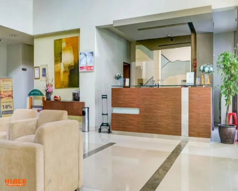 Resepsionis by booking.com