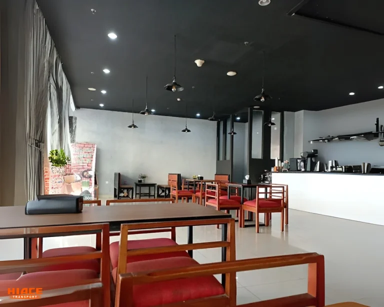 Restoran Monoloog Hotel Bekasi by Mira Elvia
