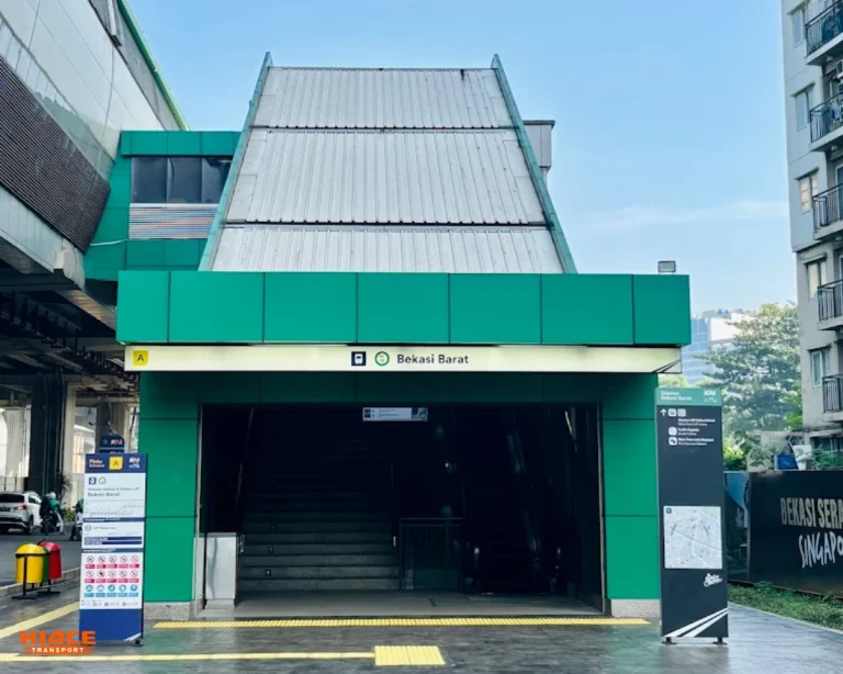 Tangga masuk Stasiun LRT Bekasi Barat by apen