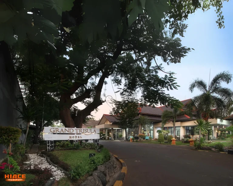 View Grand Trisula by Grnad Trisula Hotel Parigata