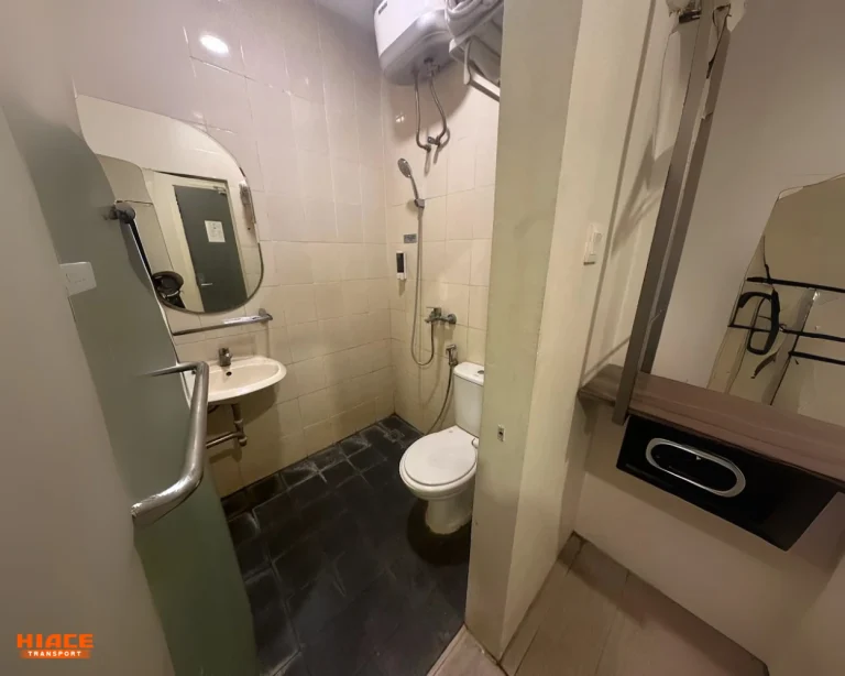 WC Versa hotel by Java Mivic