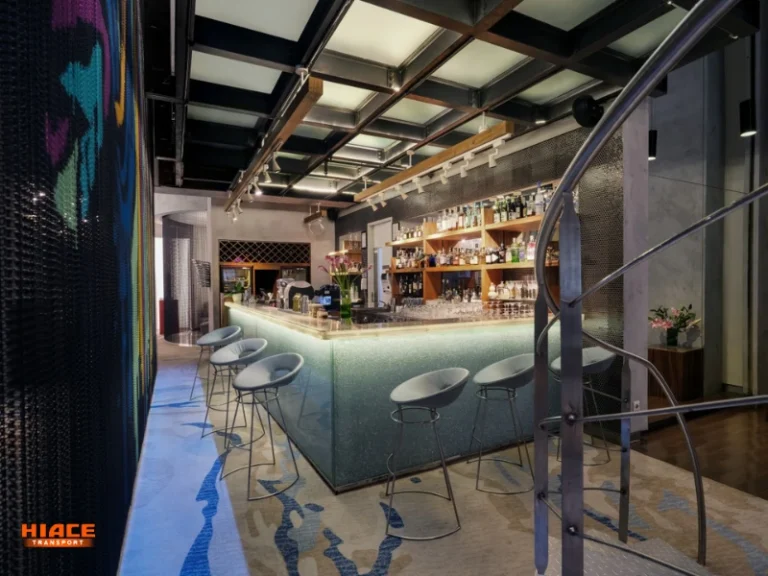 Bar source by pullman jakarta central park