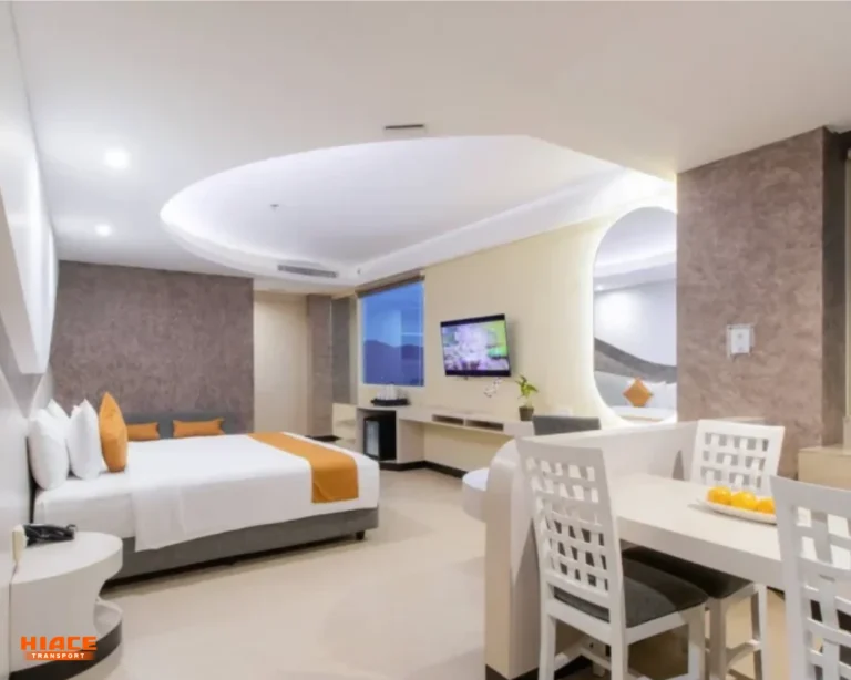Executive Room source by astonhotelinternasional.com