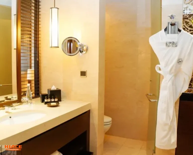 Kamar mandi Fairmont gold room source fairmontjakarta.com
