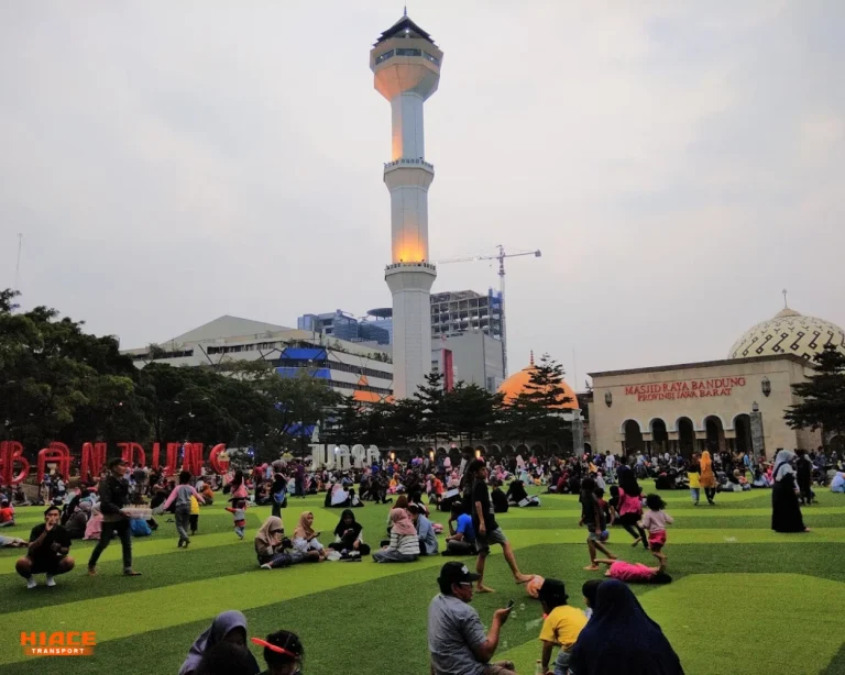 Alun alun bandung by pompy eko prabowo