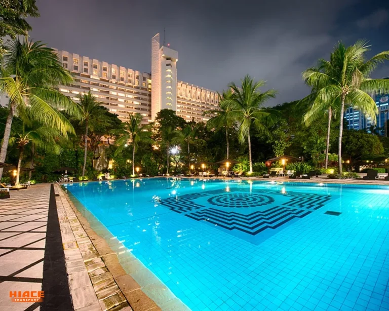 Fasilitas kolam berenang by hotel borobudur jakarta