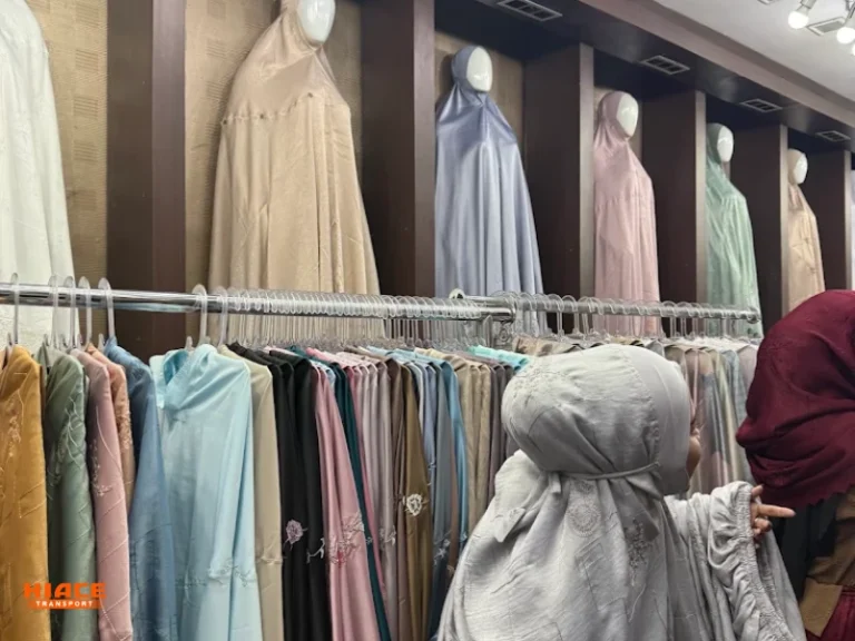 Perlengkapan Ibadah dan Busana Muslim source by Putera Nor Danish