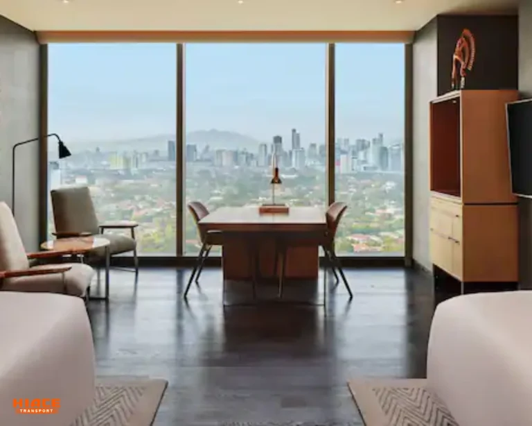 Ruangan Twin Bed with Skyline View source by hyatt.com