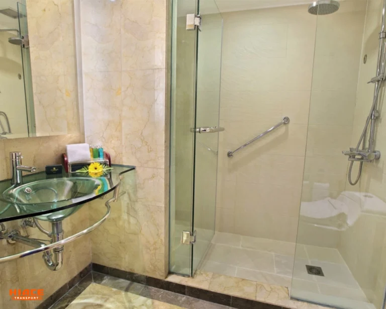 hotel borobudur jakarta