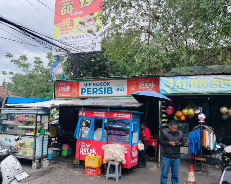 Persib Gorowok Source by Freddy