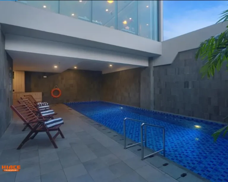 Kolam Renang Source by Traveloka