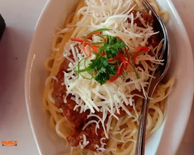 Spaghetti Bolognese Source by Ridwan Aldursaine