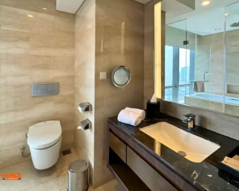 Bathroom 3 Premier Source by Traveloka