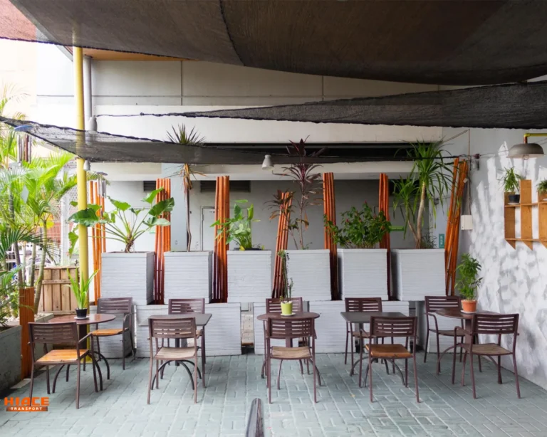 Lounge Source by Traveloka
