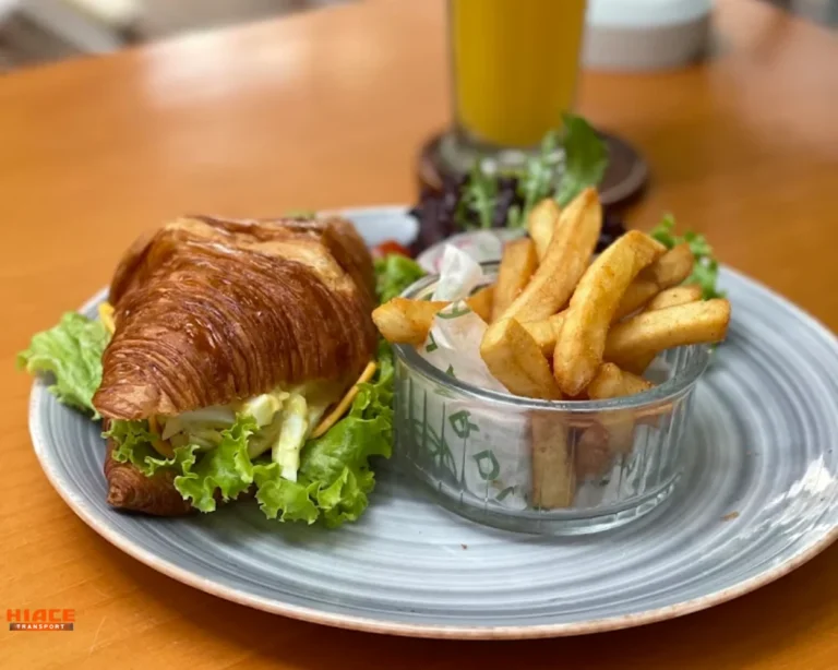 Sandwich Source by Anas alsohaem