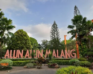 Alun-alun Malang Source by Rina Novianti Siregar